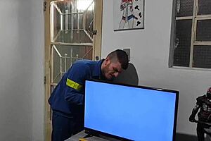 i called the young electrician for tv help, got wet, and paid with blowjob and pussy sex