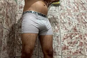 i took off my underwear in the shower, ready for some fun?