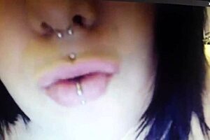 oh wow, sexy ssbbw with pierced nipples on webcam!