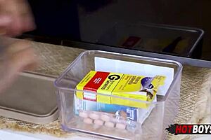 maloqueiro sucks the big cock of his new friend