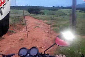 enfiei a pica na loirinha in public road thrill