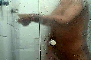 Austrian twink walks the Flamengo landfill then bathes at home