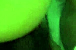 la pillo descansando y me la follo completa, redhead latina with big ass