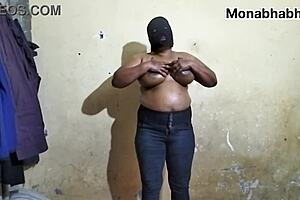 beautiful desi bhabhi oils her huge boobs for massage