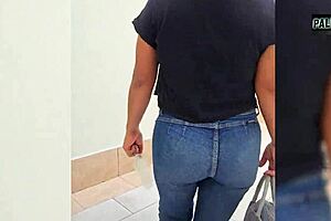 en la calle encontré a mi primo que le debía dinero y me deje follar para pagar mi deuda no pudo contener y accidentalmente llenó mi coño con su corrida