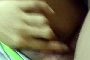 la pillo descansando y me la follo completa, redhead latina with big ass