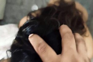 Mi amigo se aprovecha de mi en el baño y me graba