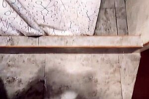 Mi amigo se aprovecha de mi en el baño y me graba