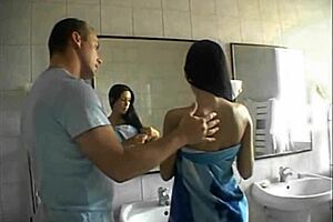 I'm Mya Diamond, hot Hungarian girl ready for double penetration