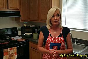 does the slutty cougar suck cock close up?