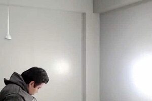 entro al cuarto y la obligo a follar con mi polla grande