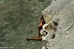 “yo, let’s get wild on this beach right now, babe!”