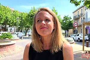 Julie's MILF playtime - Part 1