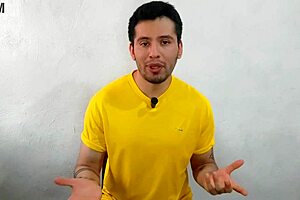 Joven Twink Penetra al Señor Taquero en Bodega a Pelo