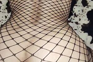 Milf Wife in Fishnets Gets Anal Stretched