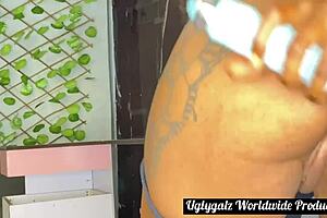 check out this african lady in red 😍