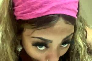 Ebony Amateur Sucks Cock Deepthroat