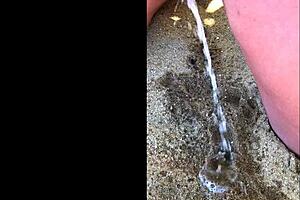 Dude, my wife peeing long on the beach!