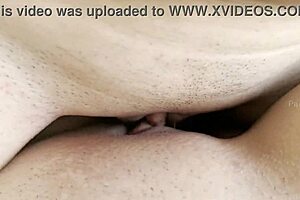 el roce de clitoris maas rico de toda mi vida, big clit cowgirl in car with tight big pussy screaming 😍