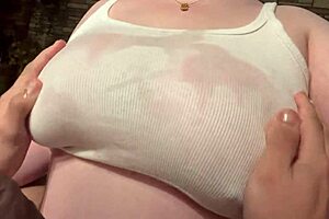 busty babe with big boobs does tanktop titfuck, cum between tits! 😜