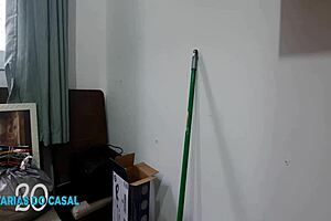 Safada Cumming On Cock In Group Action