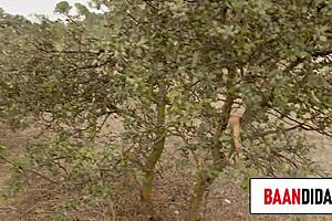 Rubia tetona acepta follar en publico blondie fesser pillada