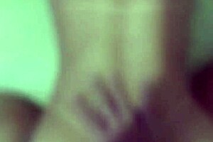 Peguei As Duas Novinhas Do Tinder E Fodi O Cuzinho Delas Com Meu Pau Grande