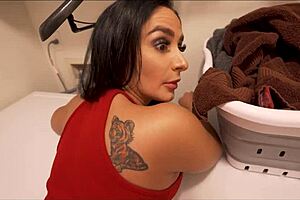 Sheena Ryder Slips into Stepmom Fantasy Again