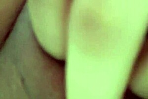 Indian babe rubbing her slutty cunt before work!