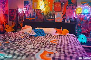 Little cosplayer fingers herself on webcam