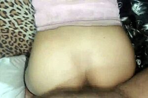 they watch me send nudes to my boyfriend and take advantage