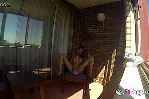 Sara Ray toys herself on Madrid balcony, wow! 😍