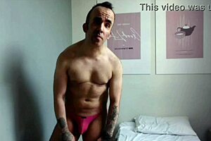 Watch this horny boy with big ass fuck solo on cam.