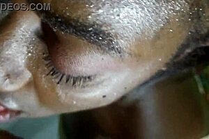 fernanda chocolatte brisou e levou leitada na cara estilo bukake