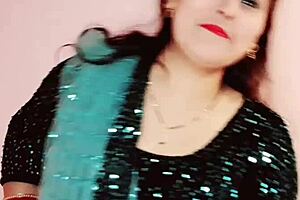 Wow! Sudhh Desi Romance at this wild bride party is unreal!