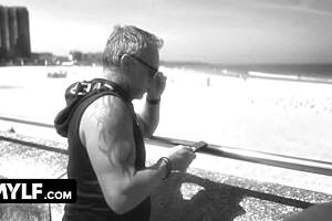 Sugarpop Offers Unlimited Cards To British Mylfs