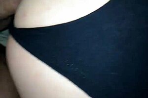 Milf amateur cums on monster cock