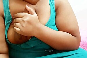 Desi Sexy Indian Aunty Seduces In Mother In Law Role