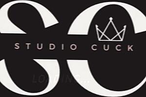 Housewife calls big dick guy for company.