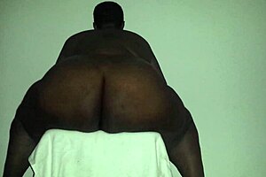 omg, my fat ass is so big and ready for fucking...