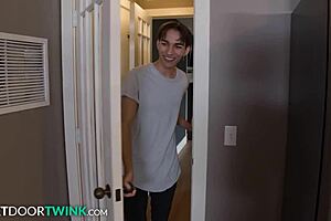 Big Dick Twink Blowjob Break!