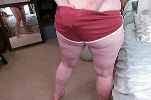 American Babe Spreads Big Ass in Retro Dirty Talk Scene