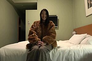 Japanese amateur Haruka, 24, gets fingered and squirts in secret