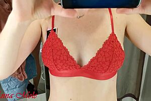Perfect body girl teases in fitting room clips