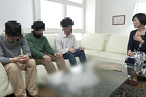 「初めてがおばさんと生じゃいやかしら？」 貞くんが人妻熟女と最高の筆下ろし性交　堀美也子