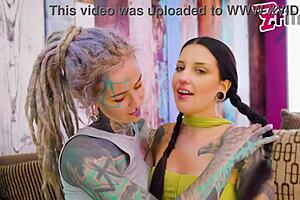 Ffm extreme anal threesome with pussy fisting