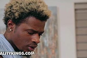 damion screws maya woulfe's pussy instead of fixing boxes