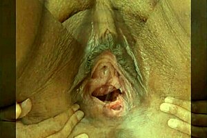 Check out this hairy ebony pussy close up 😍