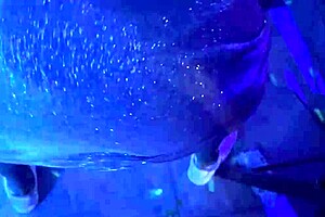 Marido Faz Amizade no Funk e Divide Mulher no Motel