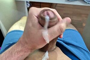 punheta babada e gozada gostosa 😋 homemade fun